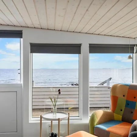 Folkhart - 10m From The Sea By Interhome 펜션
